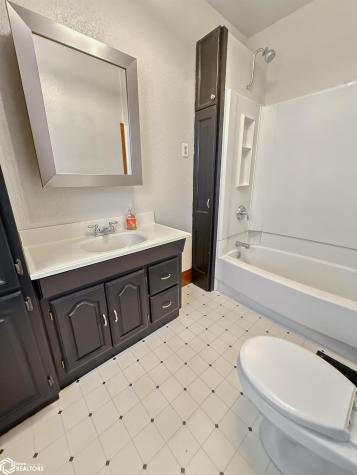 114 4th Street SE Hampton IA 50441