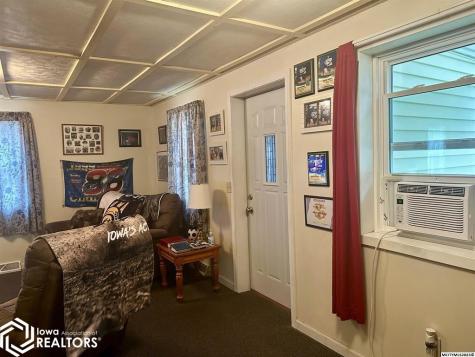 97 6th Street N Northwood IA 50459