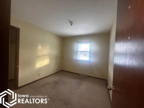 280 5th Avenue SW Britt IA 50423