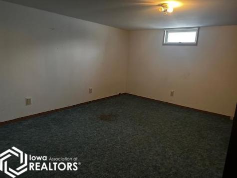 280 5th Avenue SW Britt IA 50423
