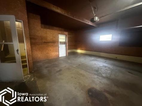 280 5th Avenue SW Britt IA 50423