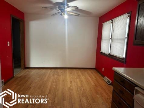280 5th Avenue SW Britt IA 50423