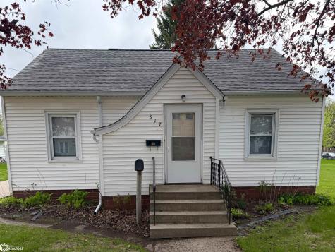 817 Pierce Iowa Falls IA 50126