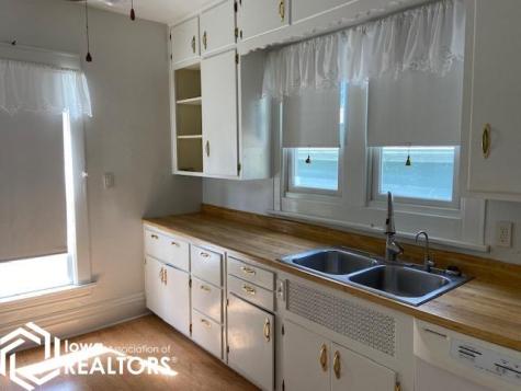 311 7th Street NW Mason City IA 50401