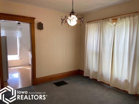 311 7th Street NW Mason City IA 50401