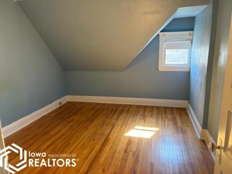 311 7th Street NW Mason City IA 50401