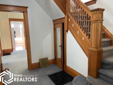 311 7th Street NW Mason City IA 50401