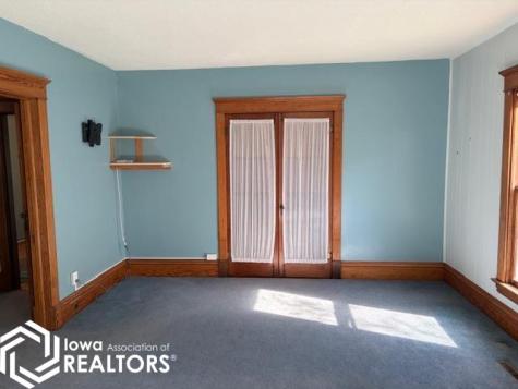 311 7th Street NW Mason City IA 50401