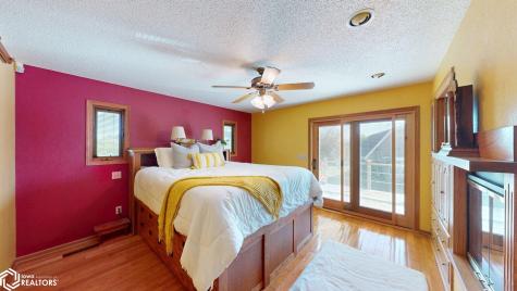 4055a 235th Street Clear Lake IA 50428