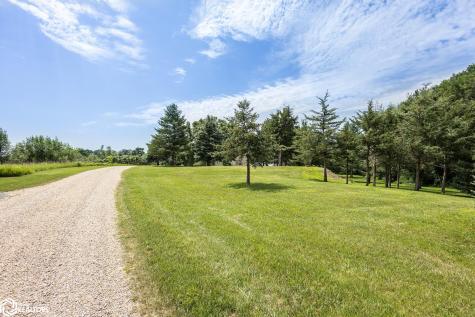 4055a 235th Street Clear Lake IA 50428