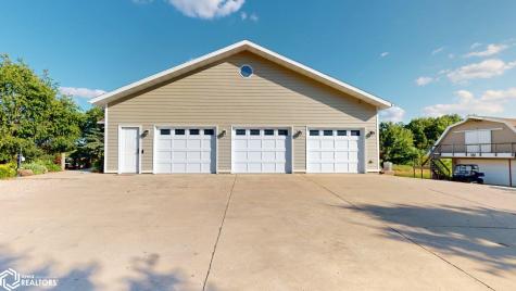 4055a 235th Street Clear Lake IA 50428