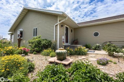 4055a 235th Street Clear Lake IA 50428