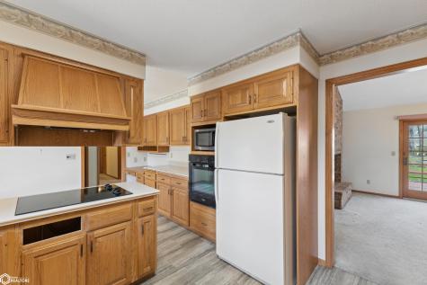 102 34th Street W Clear Lake IA 50428