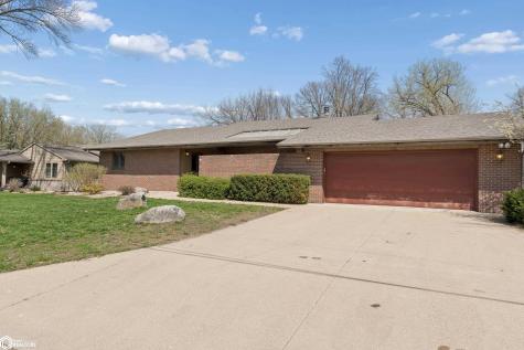 102 34th Street W Clear Lake IA 50428