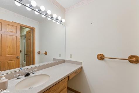 102 34th Street W Clear Lake IA 50428