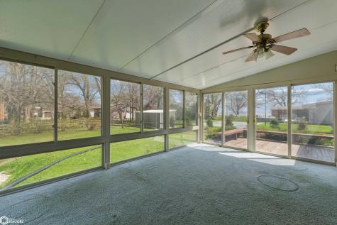 102 34th Street W Clear Lake IA 50428
