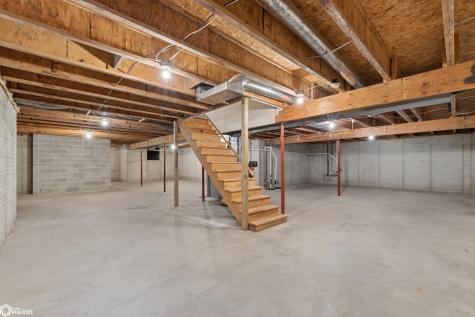 102 34th Street W Clear Lake IA 50428
