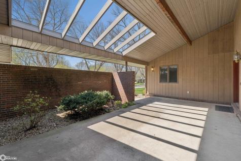 102 34th Street W Clear Lake IA 50428