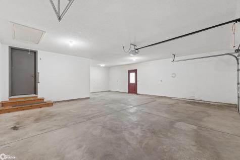 102 34th Street W Clear Lake IA 50428