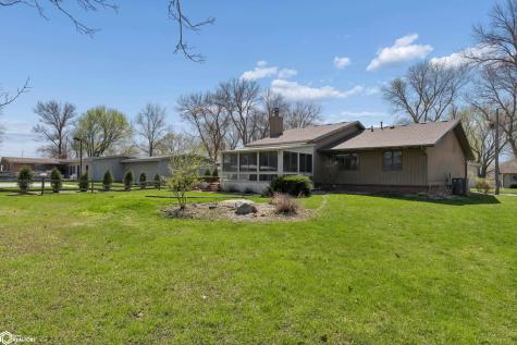 102 34th Street W Clear Lake IA 50428