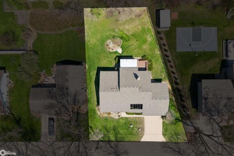 102 34th Street W Clear Lake IA 50428