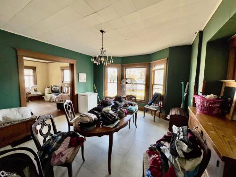 1602 Clark Street Charles City IA 50616
