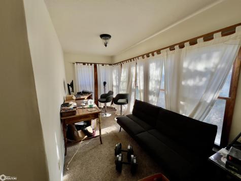 1602 Clark Street Charles City IA 50616