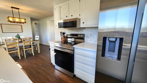 2117 S Mckinley Avenue Mason City IA 50401