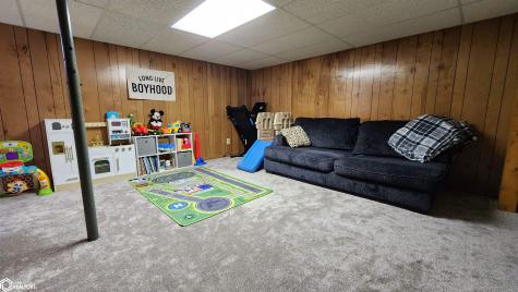 2117 S Mckinley Avenue Mason City IA 50401