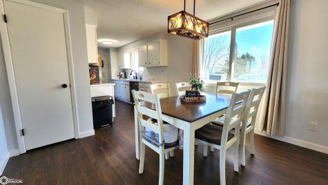 2117 S Mckinley Avenue Mason City IA 50401