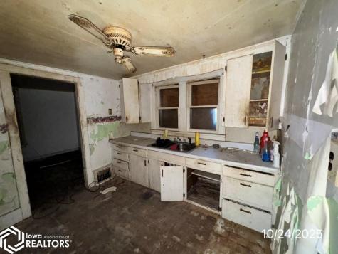 335 E North Street Manly IA 50456