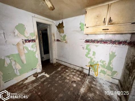 335 E North Street Manly IA 50456