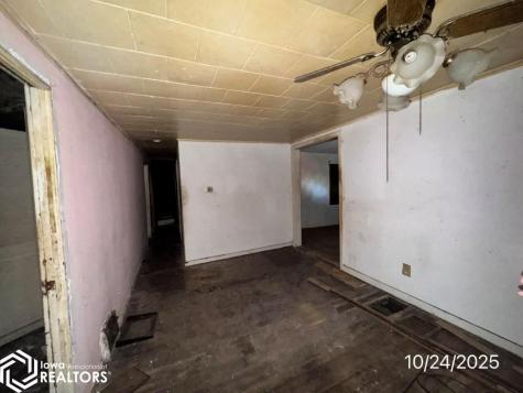 335 E North Street Manly IA 50456