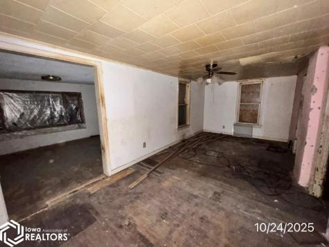 335 E North Street Manly IA 50456