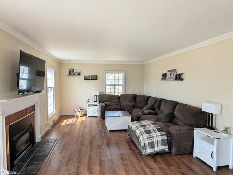 646 S Clark Street Forest City IA 50436