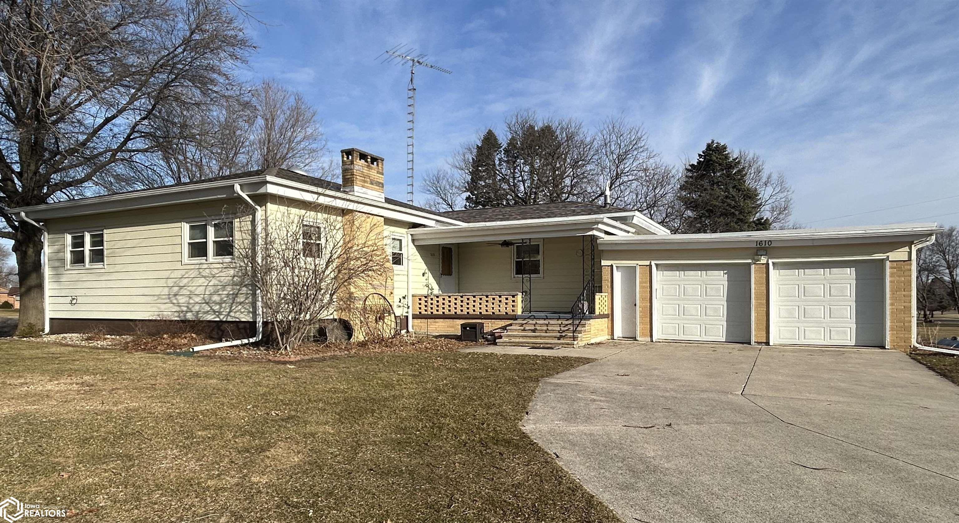 1610 Terrace Boulevard Hampton IA 50441