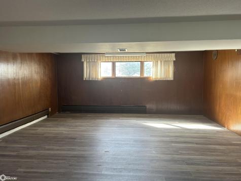 1610 Terrace Boulevard Hampton IA 50441