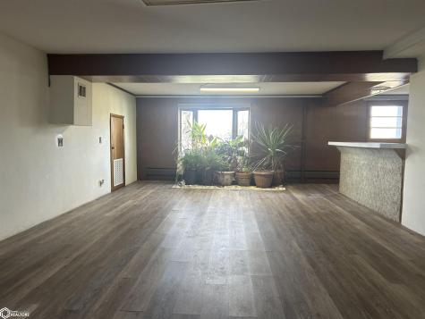 1610 Terrace Boulevard Hampton IA 50441