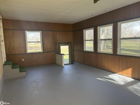 1610 Terrace Boulevard Hampton IA 50441