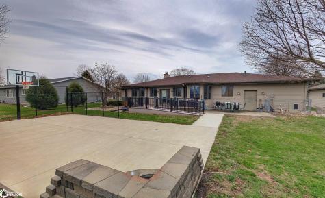 1030 15th Street SE Mason City IA 50401