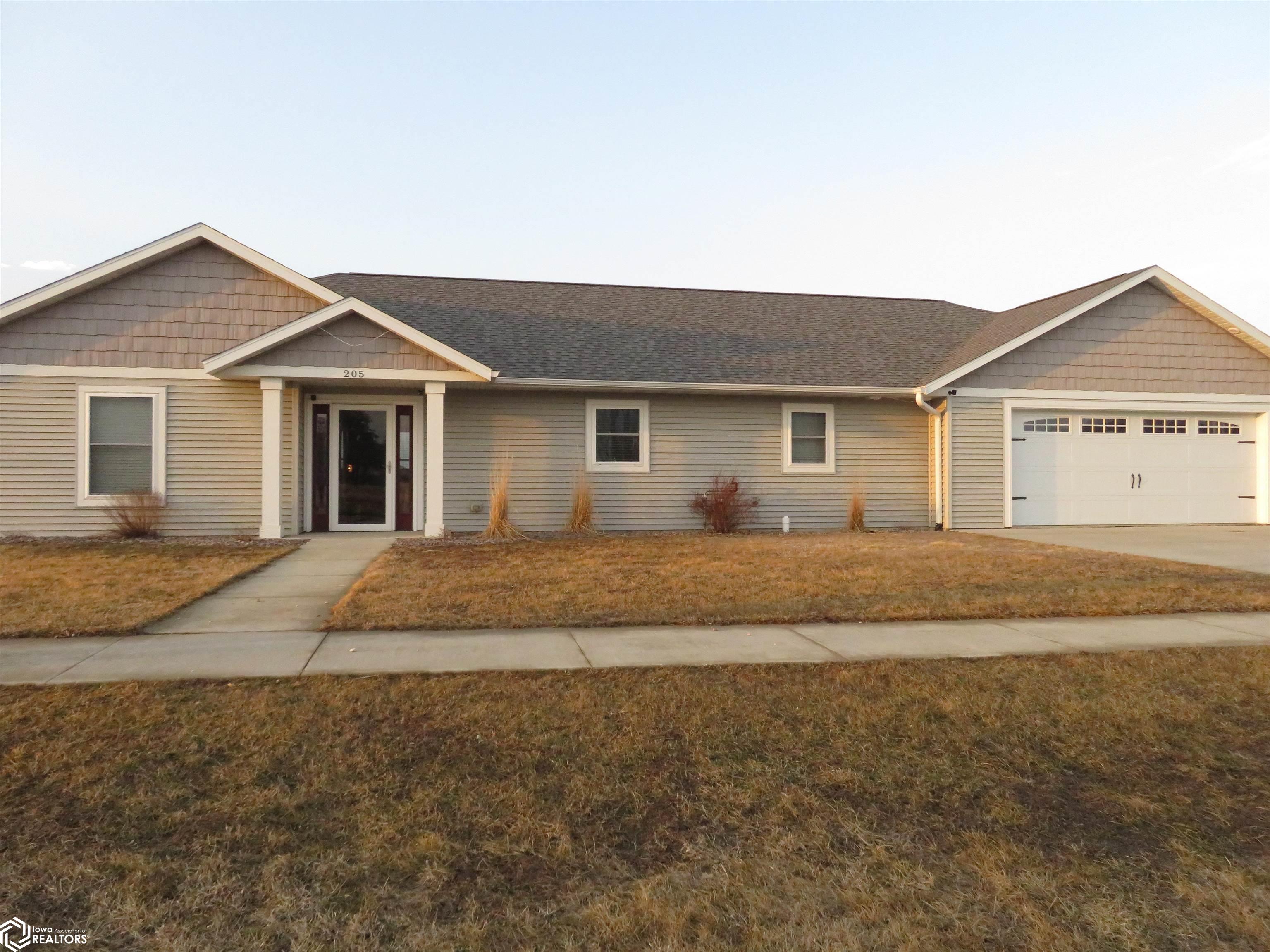 205 White Fox Drive Clarion IA 50525