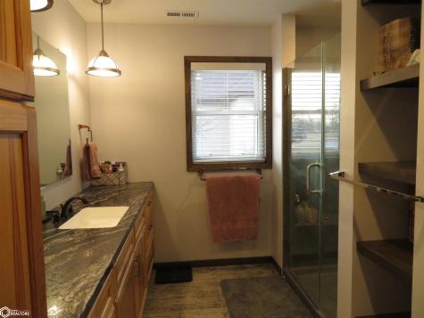 205 White Fox Drive Clarion IA 50525