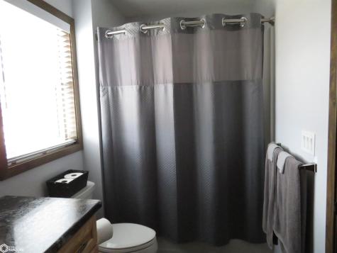 205 White Fox Drive Clarion IA 50525