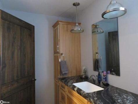 205 White Fox Drive Clarion IA 50525