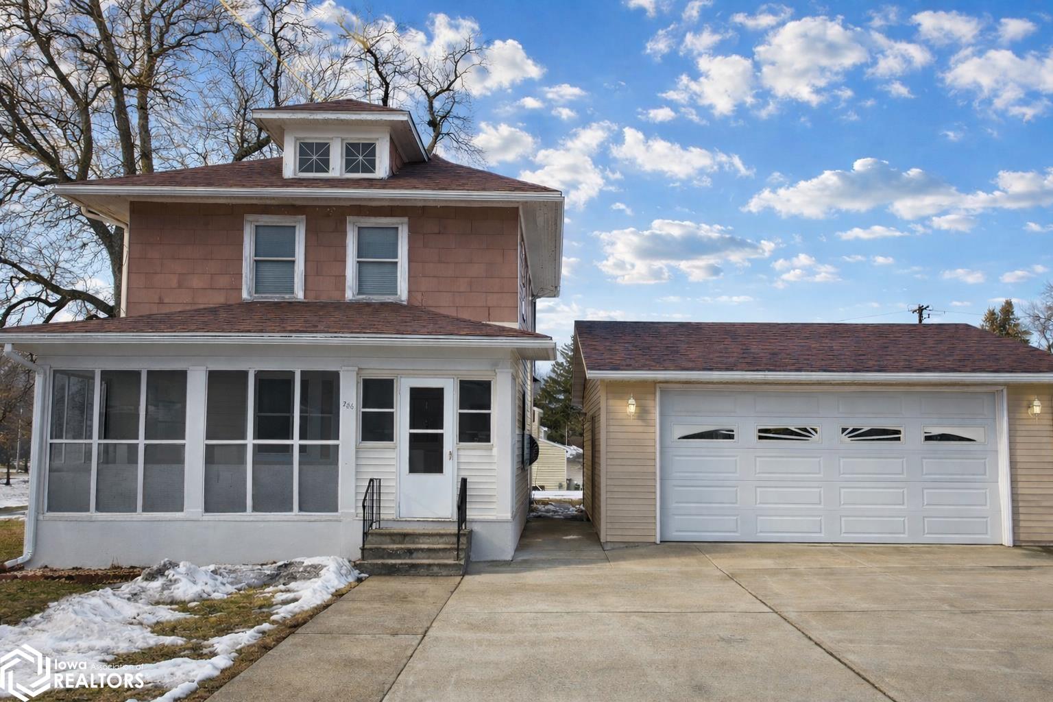 286 S Harrison Street Thompson IA 50478