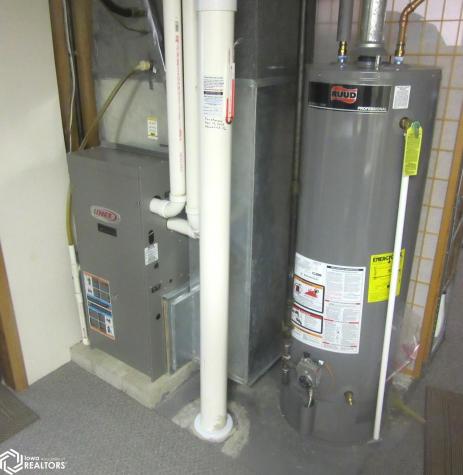 935 W M Street Forest City IA 50436