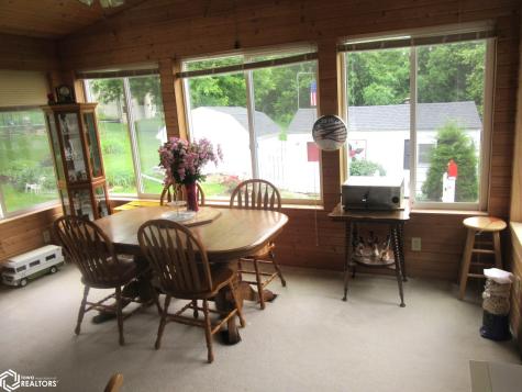 935 W M Street Forest City IA 50436