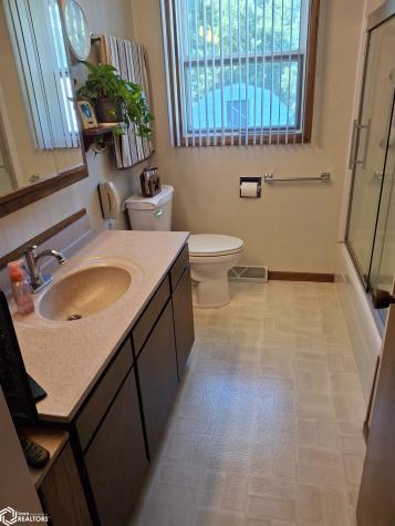 935 W M Street Forest City IA 50436