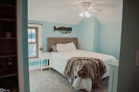 4466 Park Avenue Clear Lake IA 50428