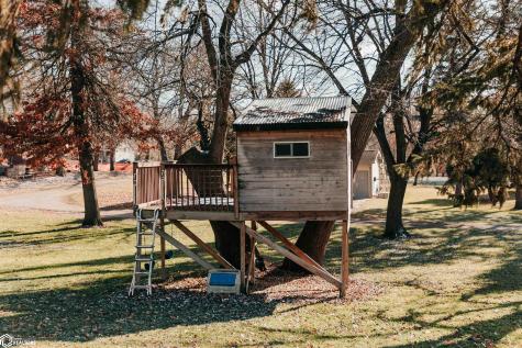 4466 Park Avenue Clear Lake IA 50428